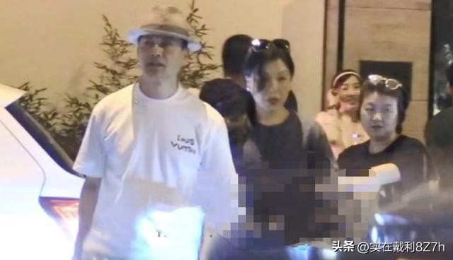 吕良伟老婆的图片_杨小娟贤内助_吕良伟幸福婚姻