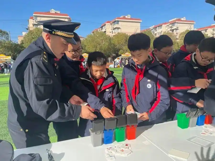 小区公共收益案_静安区城管执法局案例_小区物业被解聘后带走162万公共收益