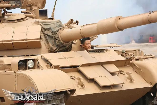 坦克没有后视镜原因解释_吴京最近有没有新电影_战狼2吴京央视采访片段分析