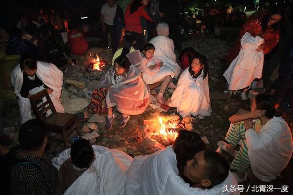 九寨沟地震 演艺中心坍塌 九寨千古情地震事故_新闻热评九寨沟地震