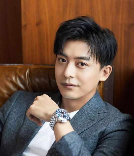 张伟金甲战士雷死我了_爱情公寓张伟扮演者李佳航_李佳航金甲战士扮演者