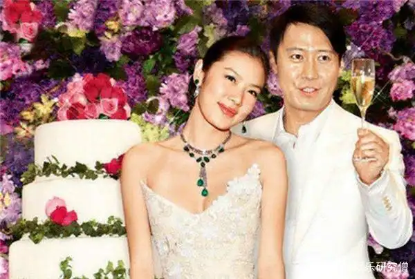 黎明曾深爱过的女人，婚后4年花光黎明7个亿，今38岁胖成大妈！