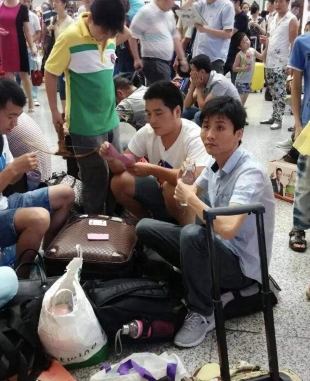 网站是从哪里赚钱的_电商创业经验_流量运营策略