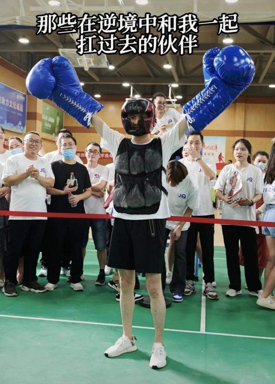 网站是从哪里赚钱的_流量运营策略_电商创业经验