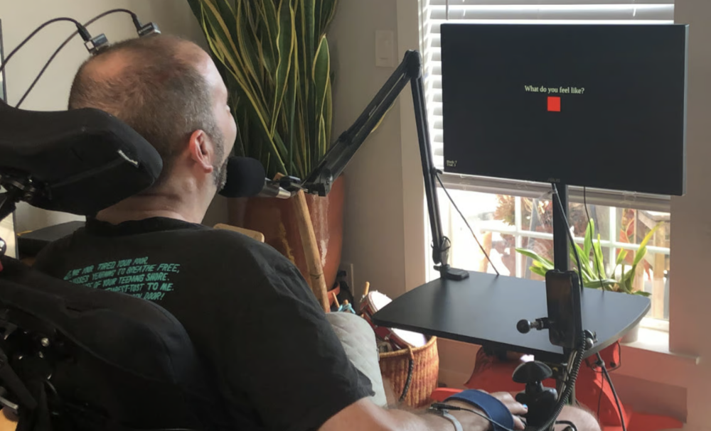 让渐冻症患者实时对话、“哼唱”旋律！美国高校脑机接口新进展，延迟仅10ms