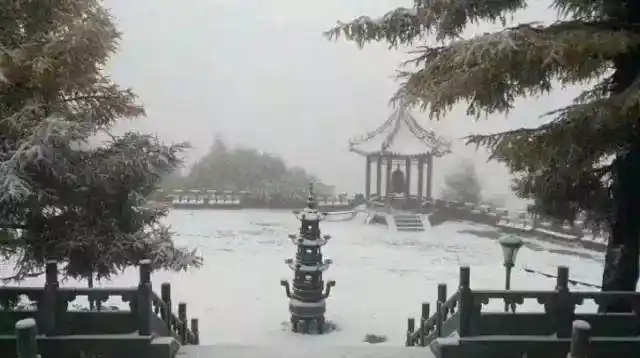 今早北方的降雪！让气象局和网友“吵”起来了……