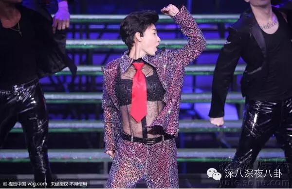 爱上哥们哪集发现女生_爱上哥们 女扮男装 黑帮少爷爱上我