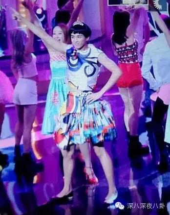 爱上哥们 女扮男装 黑帮少爷爱上我_爱上哥们哪集发现女生