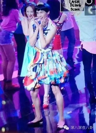 爱上哥们 女扮男装 黑帮少爷爱上我_爱上哥们哪集发现女生