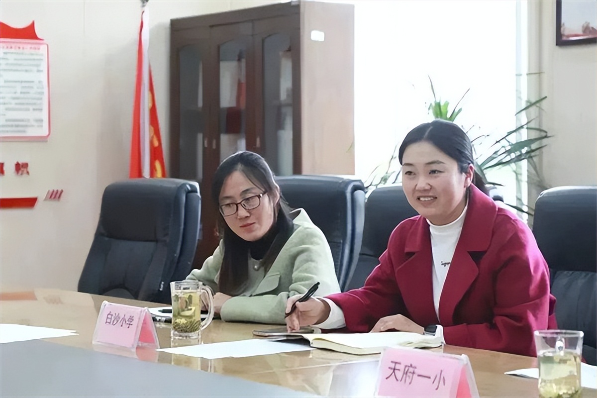 小学新闻稿怎么写_斜杠青年_校园新闻宣传工作