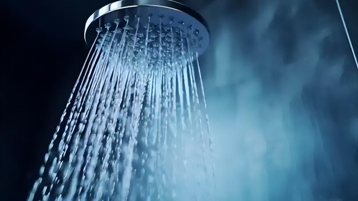 老年人冬季洗澡注意事项_冬季老年人洗澡频率_洗澡用什么洗最好