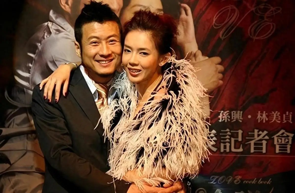 61岁孙兴宣布与前妻复合，同居1年旧情复燃，富婆女友选择放手