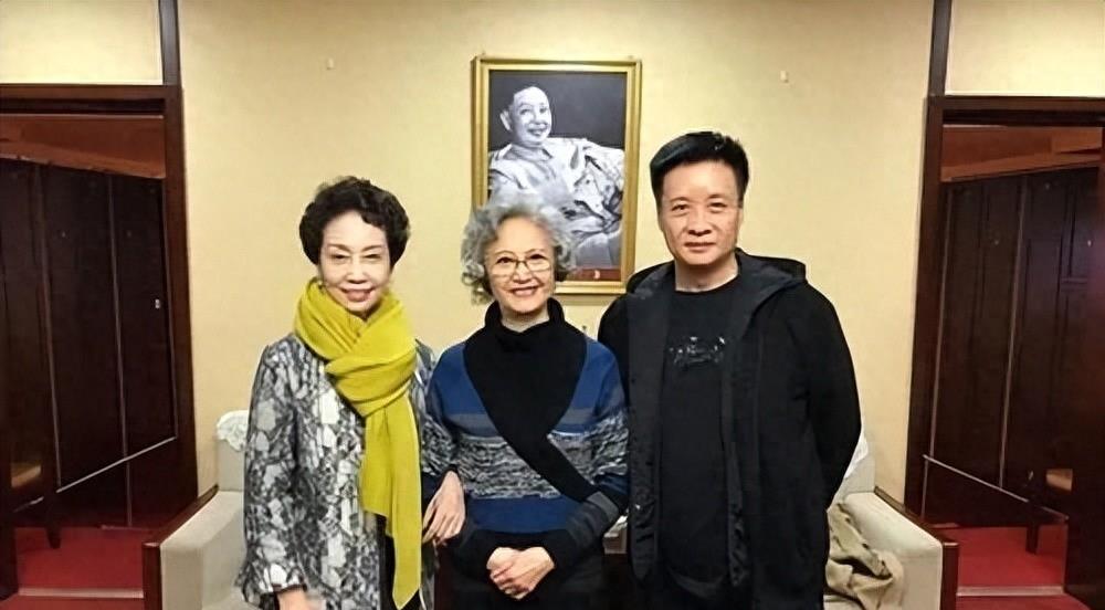 阎维文简历 千金_阎维文与癌症抗争34年_阎维文一二三四歌