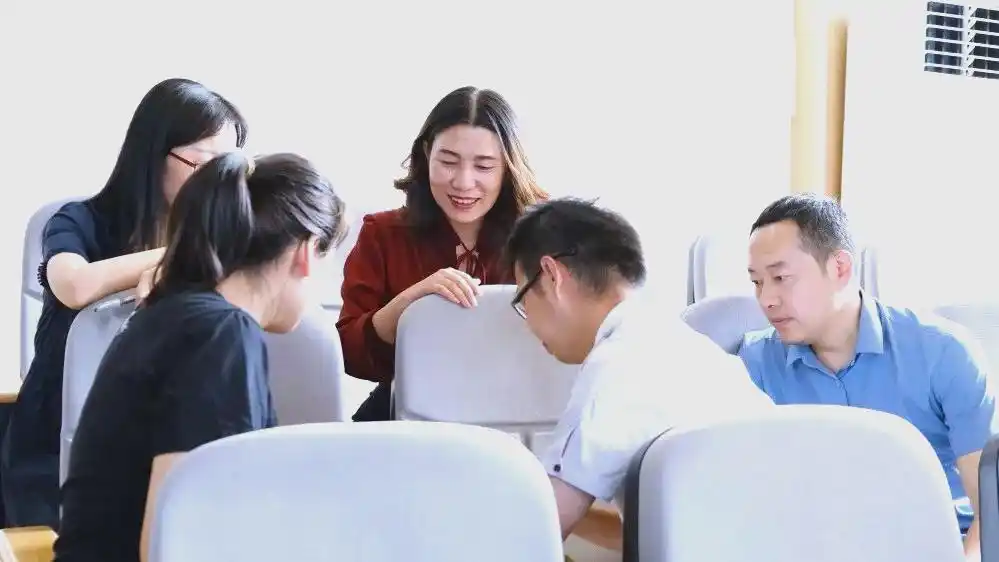 中共岳阳市第二十中学支部委员会选举_党支部成立大会新闻稿_岳阳市第二十中学党支部成立大会