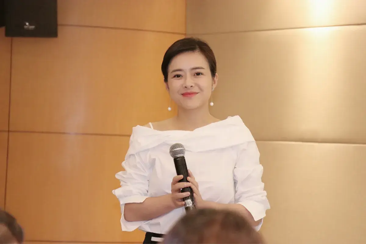 陈辰 程雷 感情故事_都市晚间主持人陈晨_陈辰 主持人 生涯经历