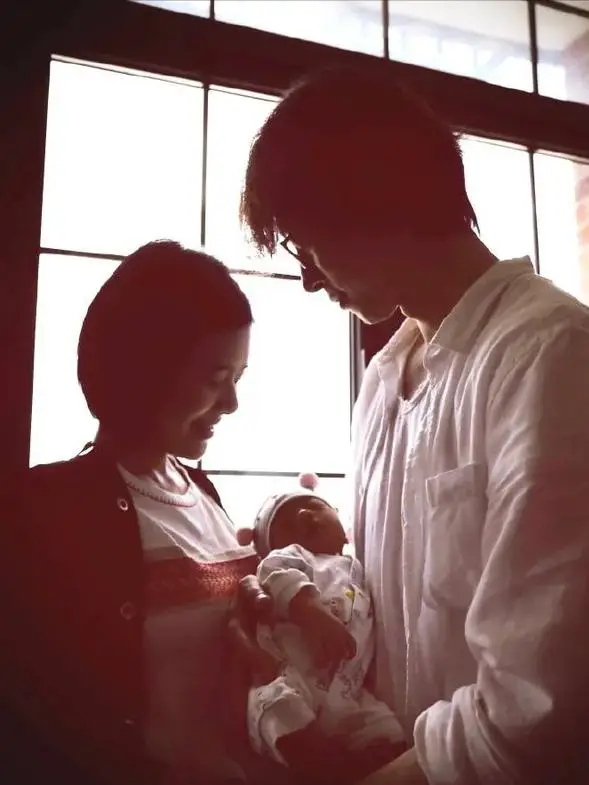 陈辰 主持人 生涯经历_陈辰 程雷 感情故事_都市晚间主持人陈晨