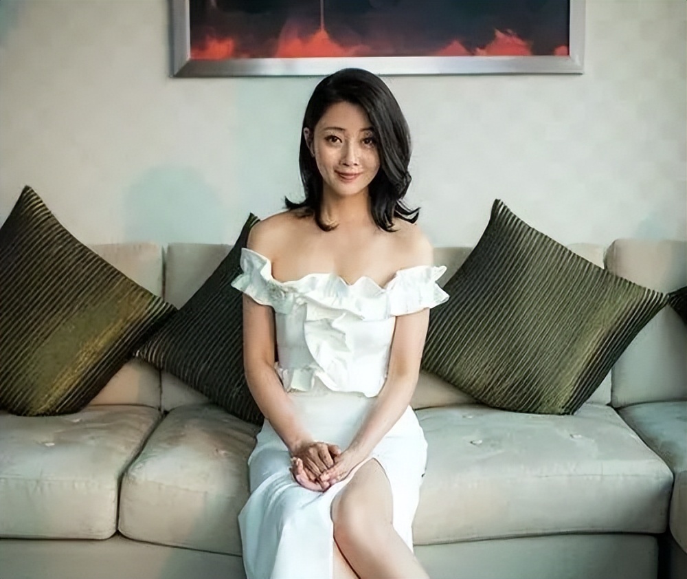 殷桃豪宅庭院设计_殷桃前夫沈俊成受贿案开审_殷桃真实生活体验