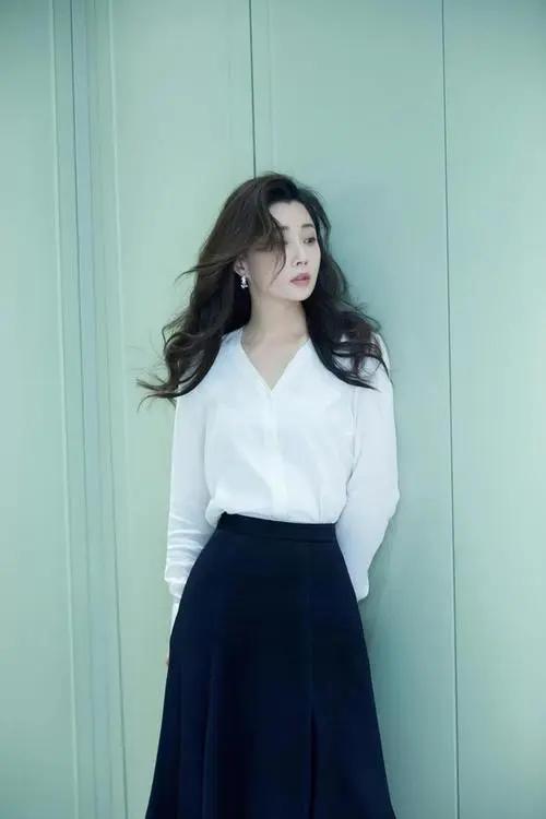 殷桃豪宅庭院设计_殷桃真实生活体验_殷桃前夫沈俊成受贿案开审