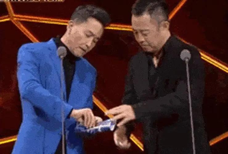 殷桃真实生活体验_殷桃豪宅庭院设计_殷桃前夫沈俊成受贿案开审