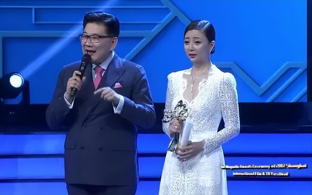 殷桃豪宅庭院设计_殷桃真实生活体验_殷桃前夫沈俊成受贿案开审