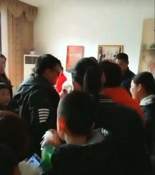 王宝强耍大牌_明星过年走亲访友_王源担心被问八卦