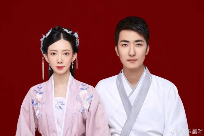 西安“不倒翁小姐姐”正式复出_冯佳晨近况_西安不倒翁小姐姐冯佳晨