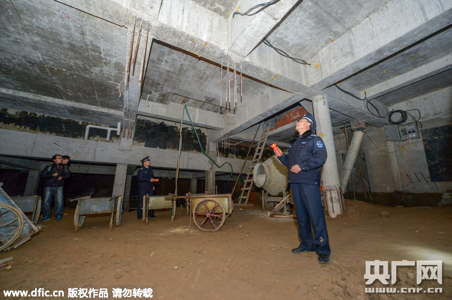 北京查获超大私挖地下室违建 上下3层面积超700平米