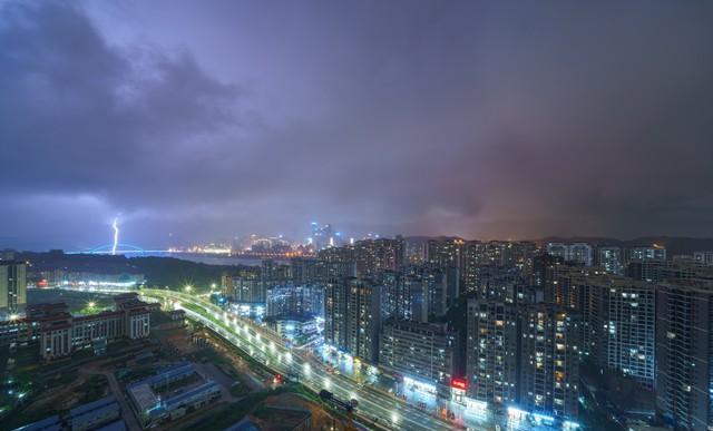 坏事做绝的人手机先崩_焦虑指数飙到89_男人做好人的下场