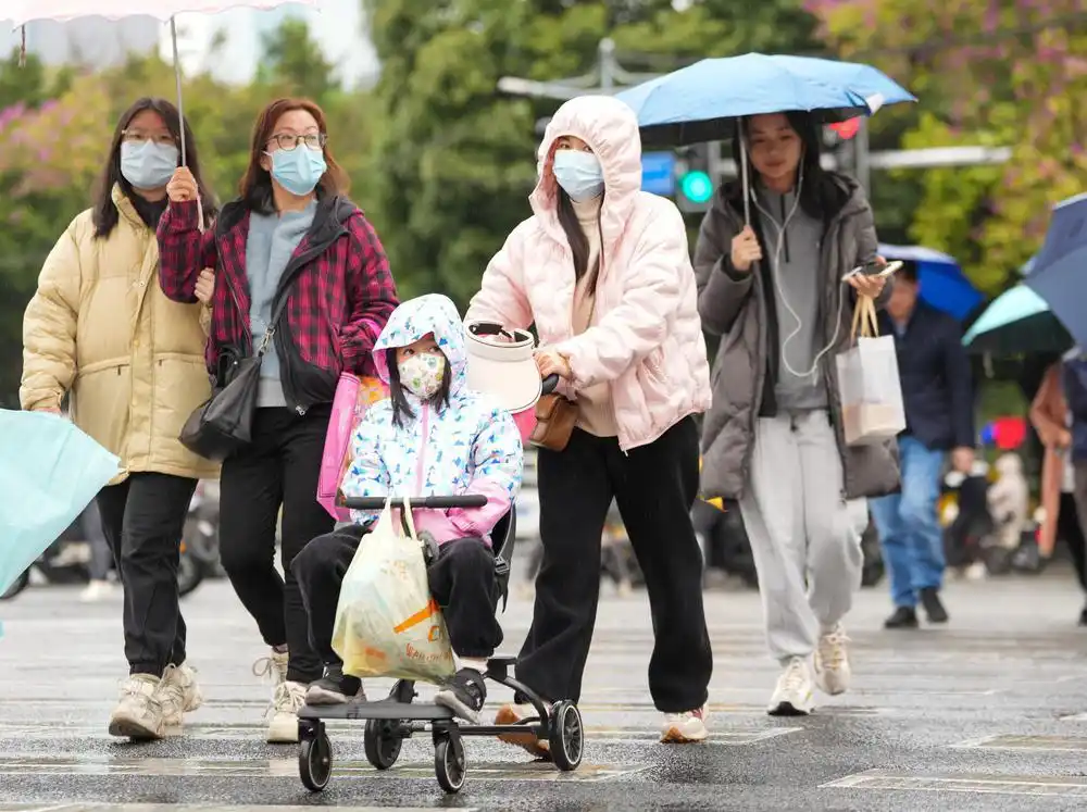 多地迎来剧烈降温！为什么别人冻得发抖时，自己也感觉冷？