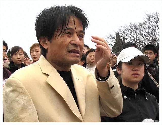 毕福剑佛教言论事件始末_毕福剑点评智取威虎山_毕福剑星光大道主持人生涯