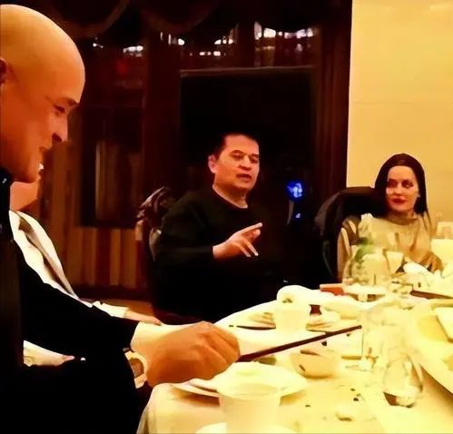 毕福剑星光大道主持人生涯_毕福剑佛教言论事件始末_毕福剑点评智取威虎山