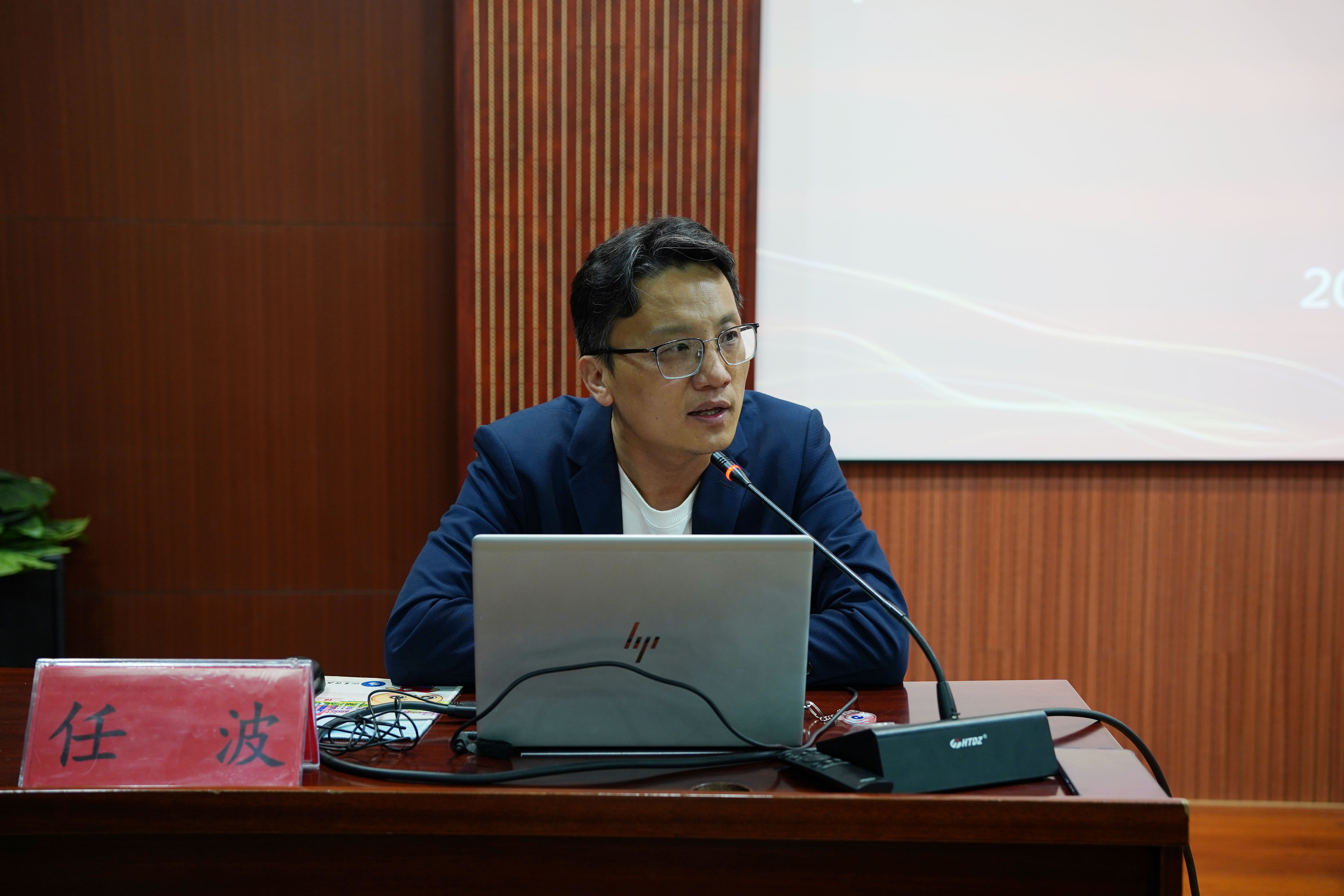 大学校园新闻写作范文_机电学院新闻基本素养培训_校园新闻写作技巧