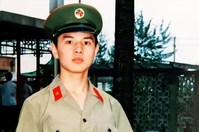 毕福剑酒后失言事件_毕福剑点评智取威虎山_毕福剑女儿毕凌不男不女争议