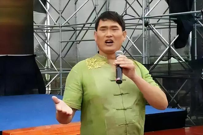 毕福剑点评智取威虎山_毕福剑酒后失言事件_毕福剑女儿毕凌不男不女争议