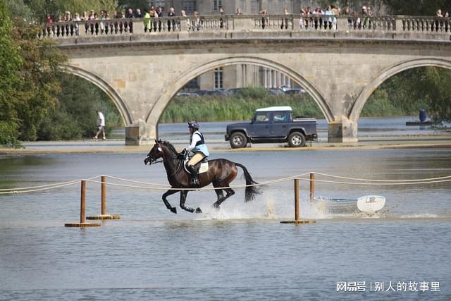 抵达自己的梦想_克服困难追求梦想_实现梦想的坚持与努力