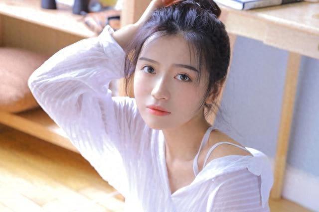 聊天技巧提升_逗女孩子开心话题_怎样去逗