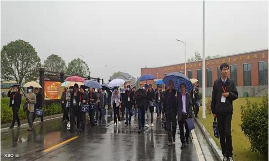 参观乡村振兴示范点，共谋乡村振兴新思路