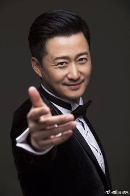 吴京手 历史出处 造型演变_吴京图片大全图片大全_吴京手 婚纱照 万能海报