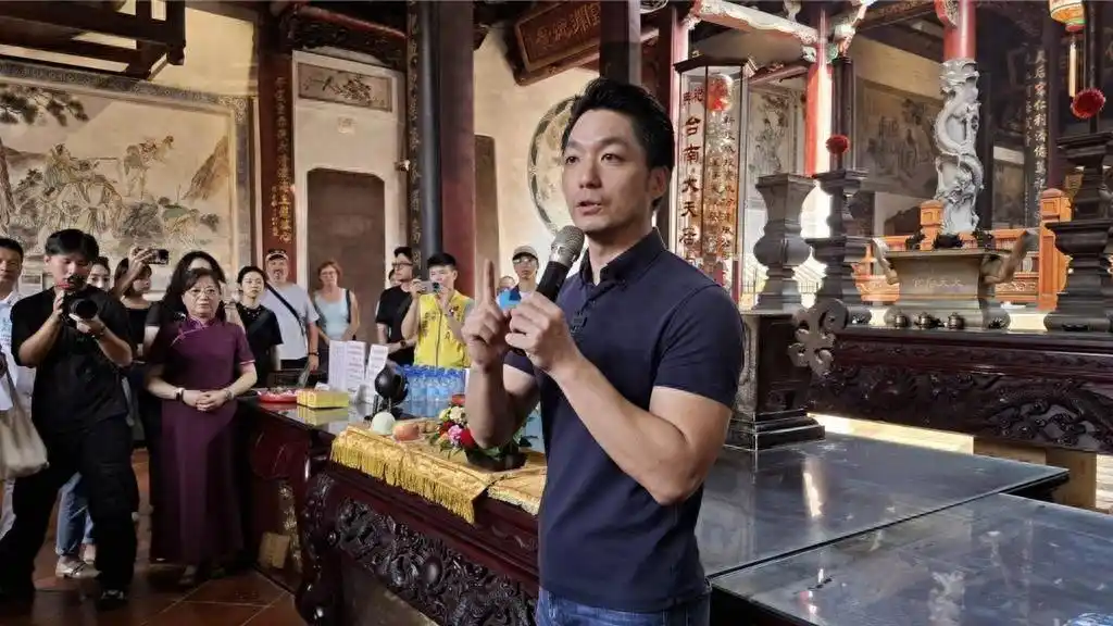 蒋万安造访台南拔桩操作_蒋万安突访台南引发外界关注_国民党主席选战郝龙斌罗智强郑丽文