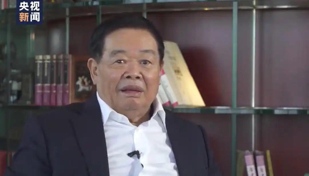 福耀玻璃曹德旺辞任董事长_曹德旺福耀玻璃卸任董事长后仍任董事_“玻璃大王”曹德旺卸任 交棒长子