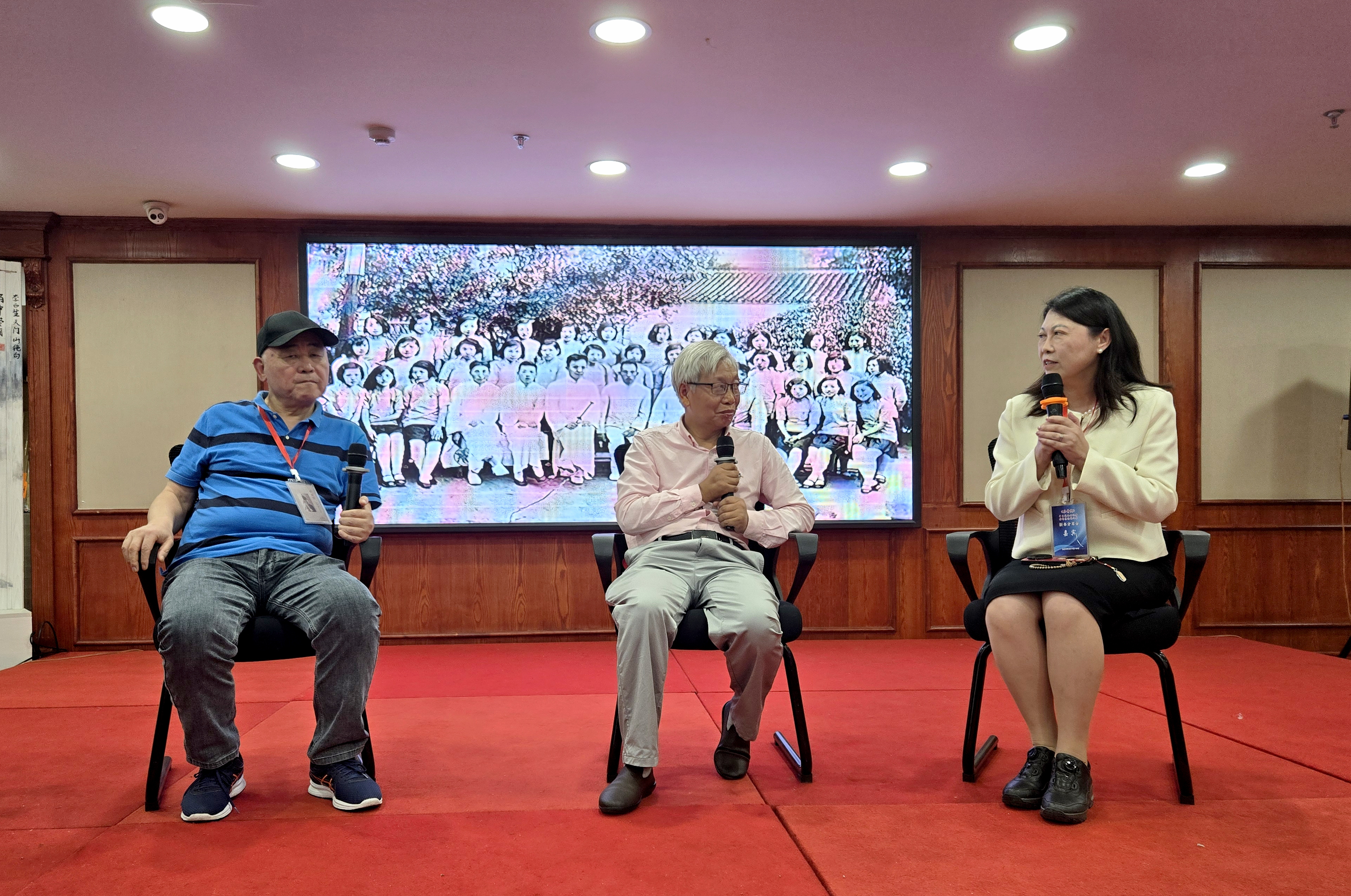 中国 战地记者_中国战地女记者张郁廉抗战文存_张郁廉新书分享会