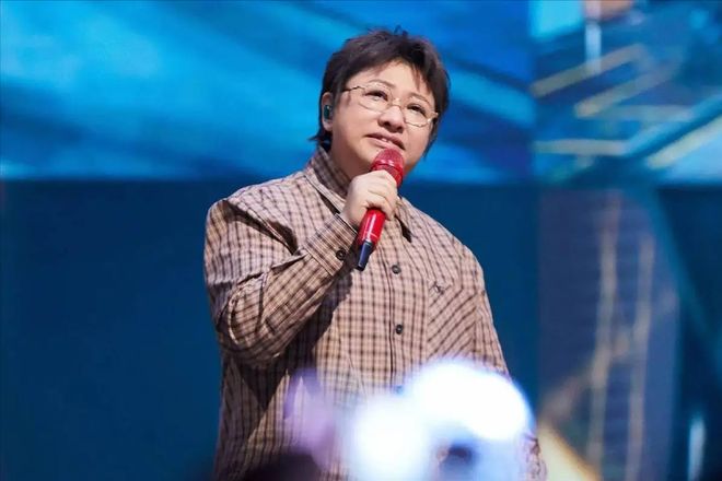 韩红被质疑侵吞善款_韩红慈善捐款_经蓓 韩红