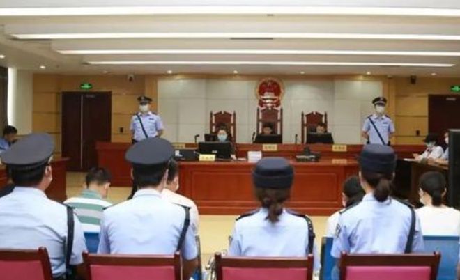 莱州十大黑社会人物_聂磊黑社会团伙案例_山东打黑除恶行动