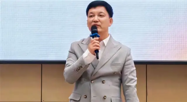 李锐 跨界成功_李锐 商业转型_“村长”李锐已从湖南卫视离职