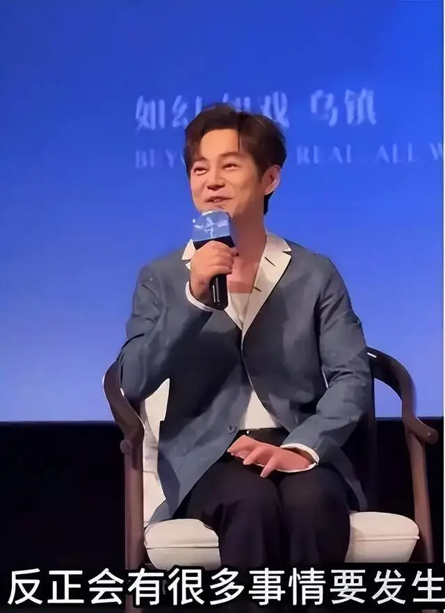 何炅抗衰老_51岁何炅自曝：我现在特别痛苦_51岁何炅衰老困扰