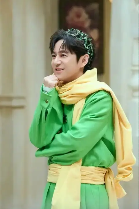 51岁何炅自曝：我现在特别痛苦_何炅抗衰老_51岁何炅衰老困扰