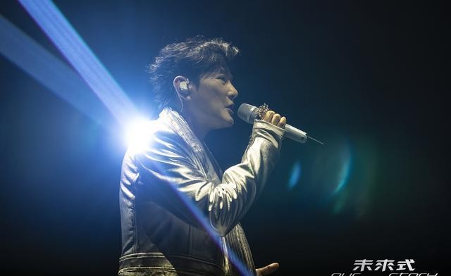 张信哲拉斯维加斯演唱会_张信哲cctv百年故事_张信哲未来式OurStory巡演