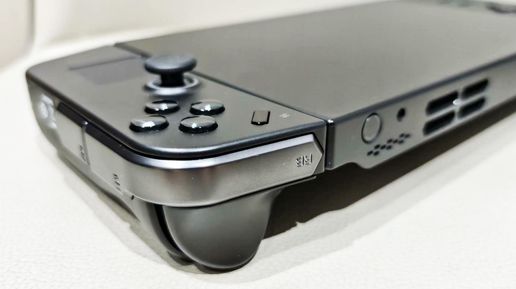 国产掌机评测_联想手机能玩的游戏_联想拯救者掌机legionGo