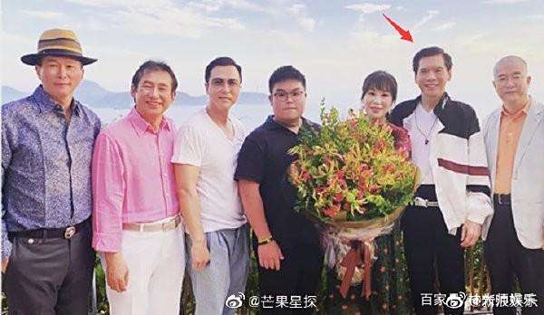 杨小娟优雅气质_吕良伟冻龄秘诀_吕良伟老婆杨小娟年龄