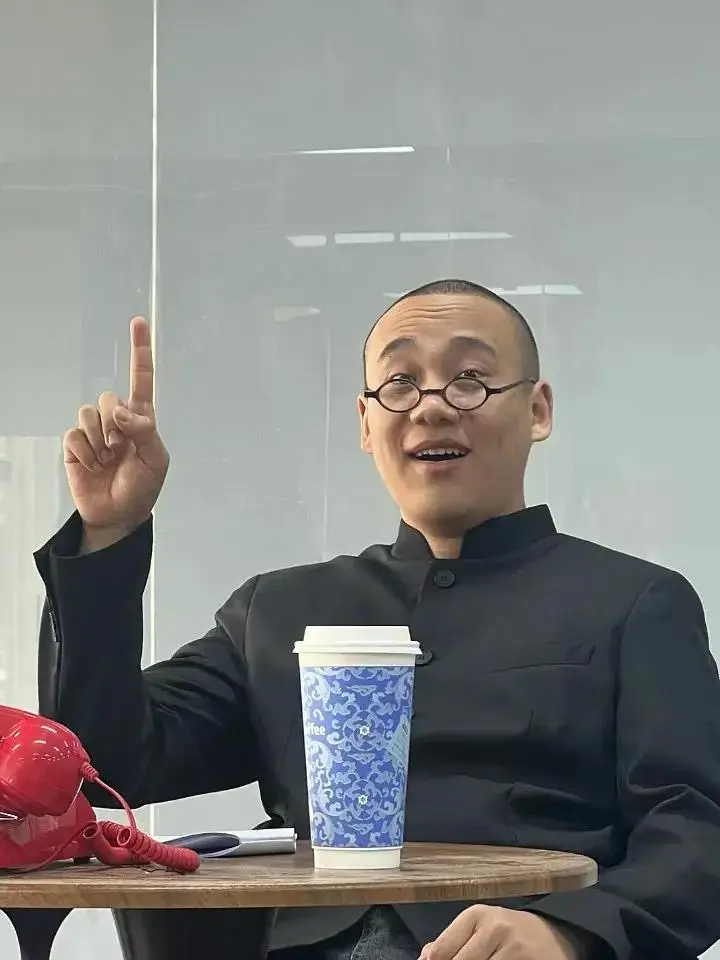 新闻类型的小品剧本_王少燕全六幕轻喜剧_喜剧和小品区别